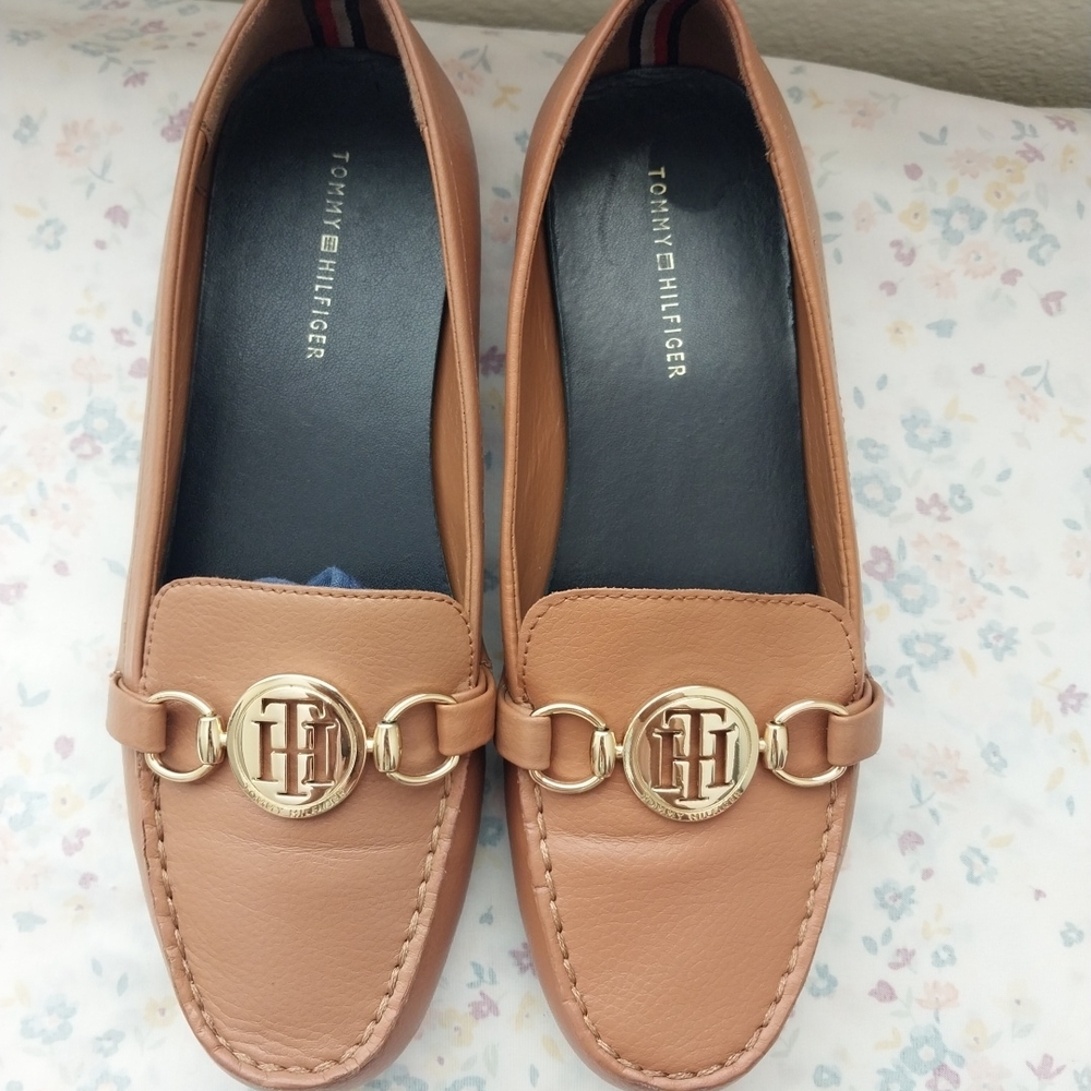 Tommy Hilfiger Camel Loafers for Women | Classic Casual Shoes